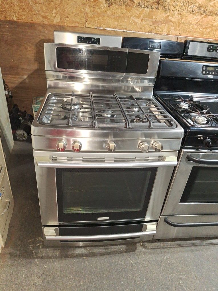 ELECTROLUX 5 BURNNERS GAS STOVE