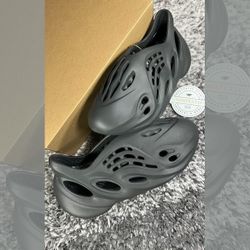 Adidas Yeezy Foam RNNR Carbon