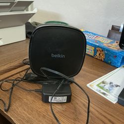 Belkin 4 Port Internet Hub With WiFi