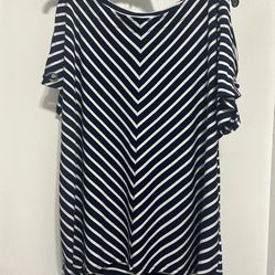 Navy And White Tunic Top. Xl. Cable And  Gauge Brand 