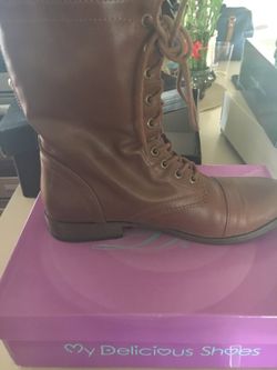 Boots size 10