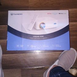 Vankyo Leisure 570D 1080P Projector
