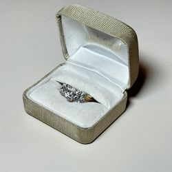 Wedding/engagement Bands