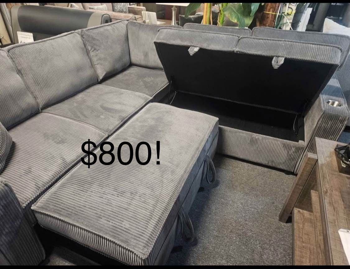 New Sleeper Sectional Couch with USB! Includes Free Delivery 🚚!