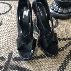 Peep Toe black heels (Michael Antonio) Size 8 1/2