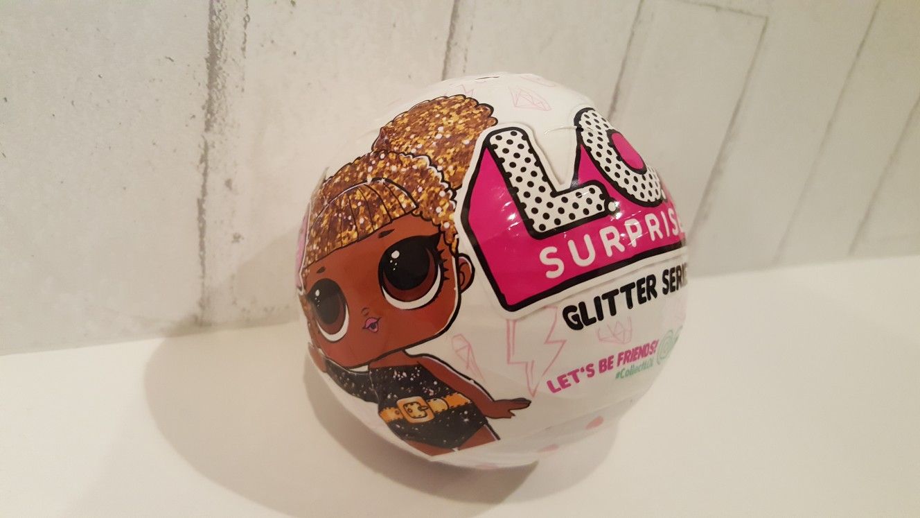 Four limited edition LOL surprise dolls glitter series