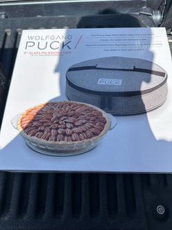 9” glass pie baking dish