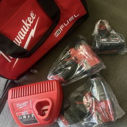 Milwaukee M12 Fuel Impact Driver And Hammer Drill