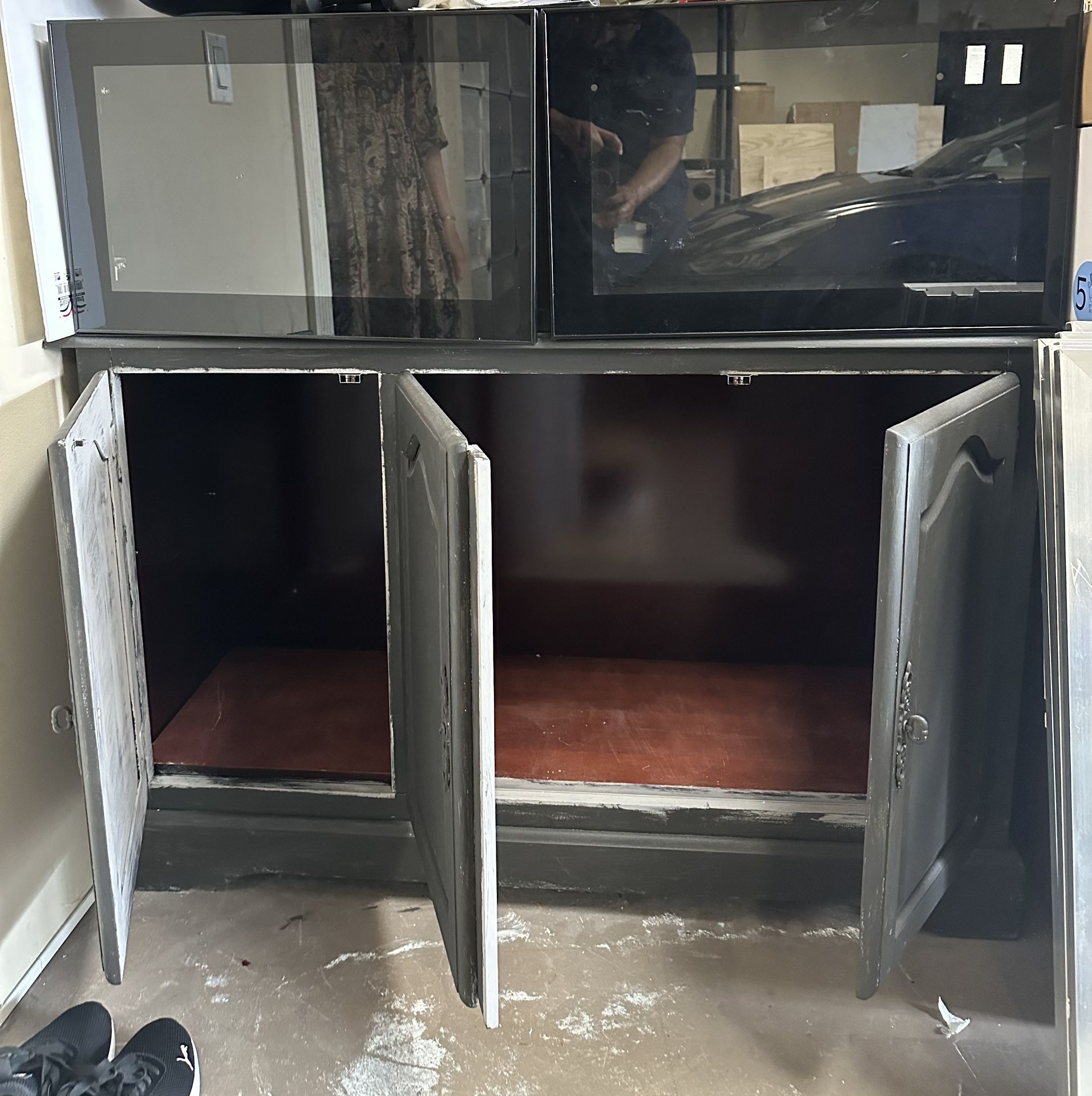FREE Cabinets Showcase Photo Frames mirror