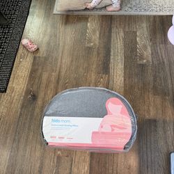 Frida mom nursing pillow