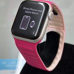 Apple Watch SE 2nd Gen 40mm GPS Starlight Aluminum Case