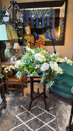 Large bouquet, artificial stunning flowers