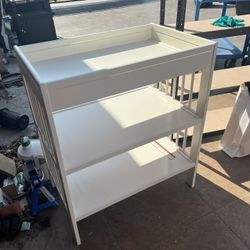 IKEA GULLIVER CHANGING TABLE