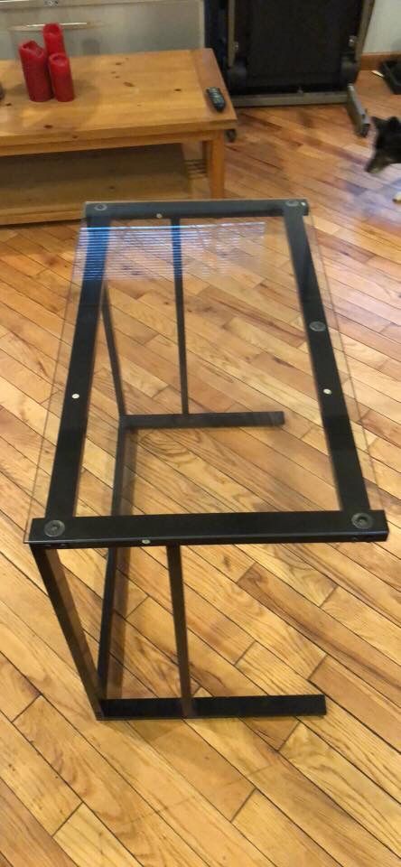 Glass top Computer Desk / table MSRP $118!