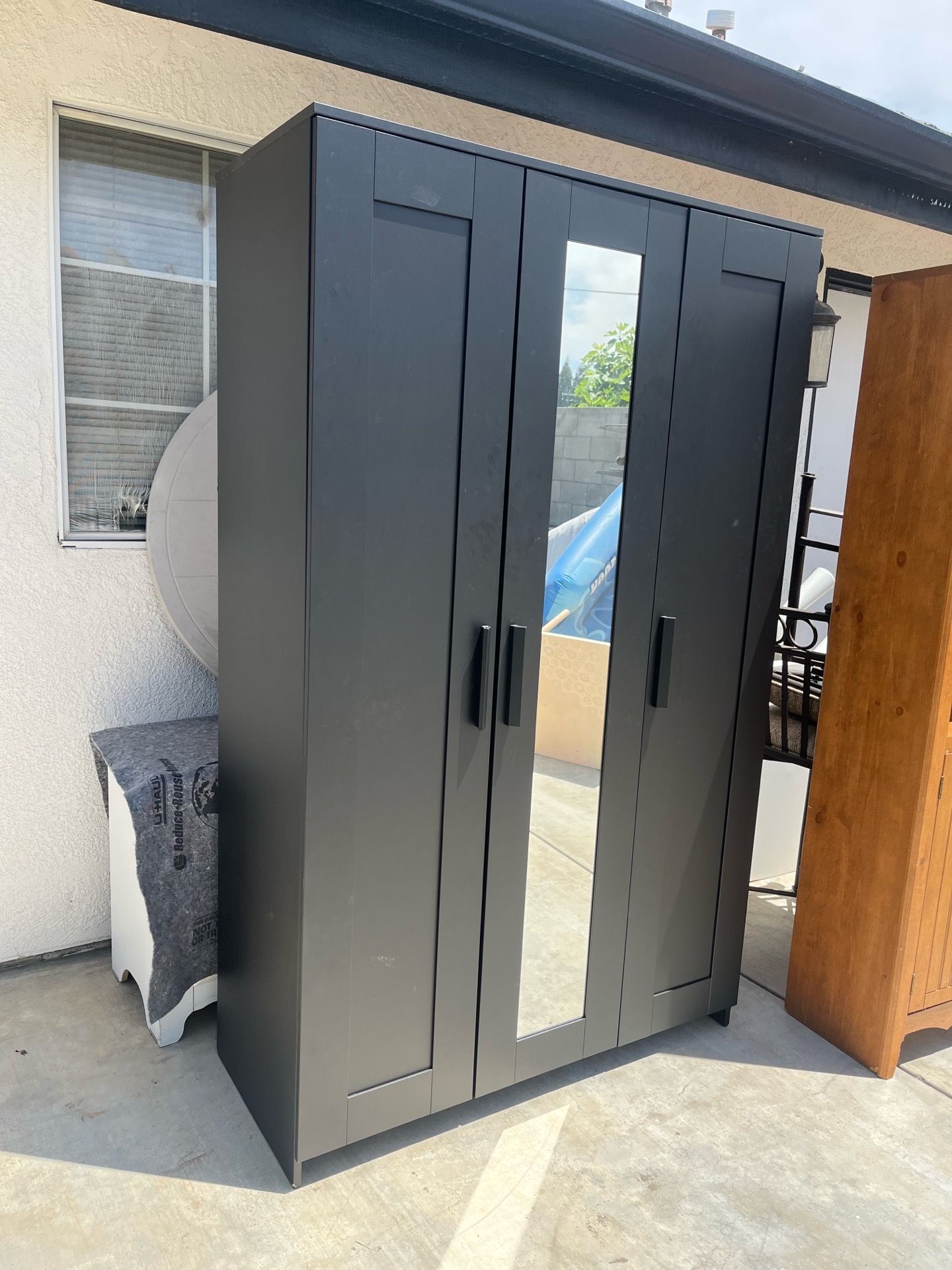 Black closet very good condition