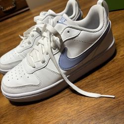 Nike court borough low recraft gs