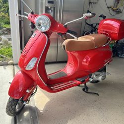 2005 Vespa LX150 Scooter 