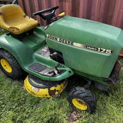 John Deere Hydro 175 Riding Lawnmower (Free Delivery Within 20 Miles)