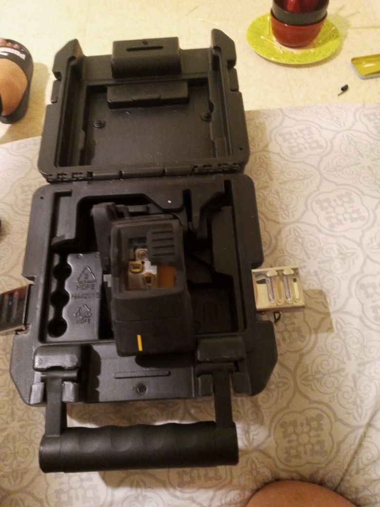 DeWalt Laser Beam Leveler Green
