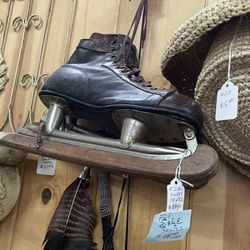 Hockey Skates Vintage