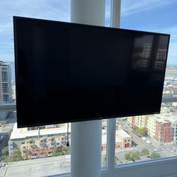 55” LG TV