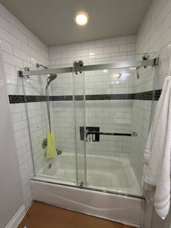 Tempered glass shower door