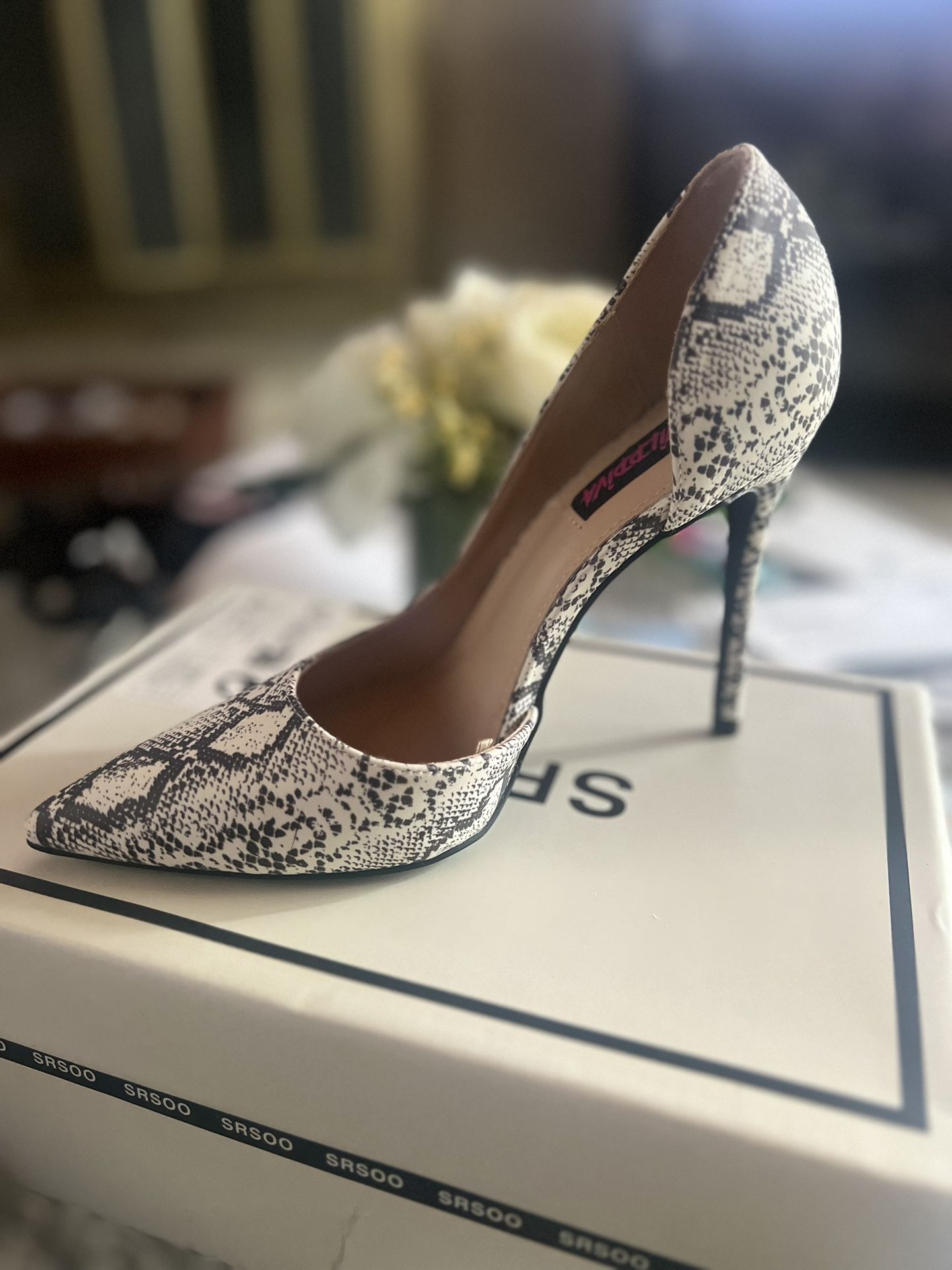 Leather Snake Print Closed Toe Pumps