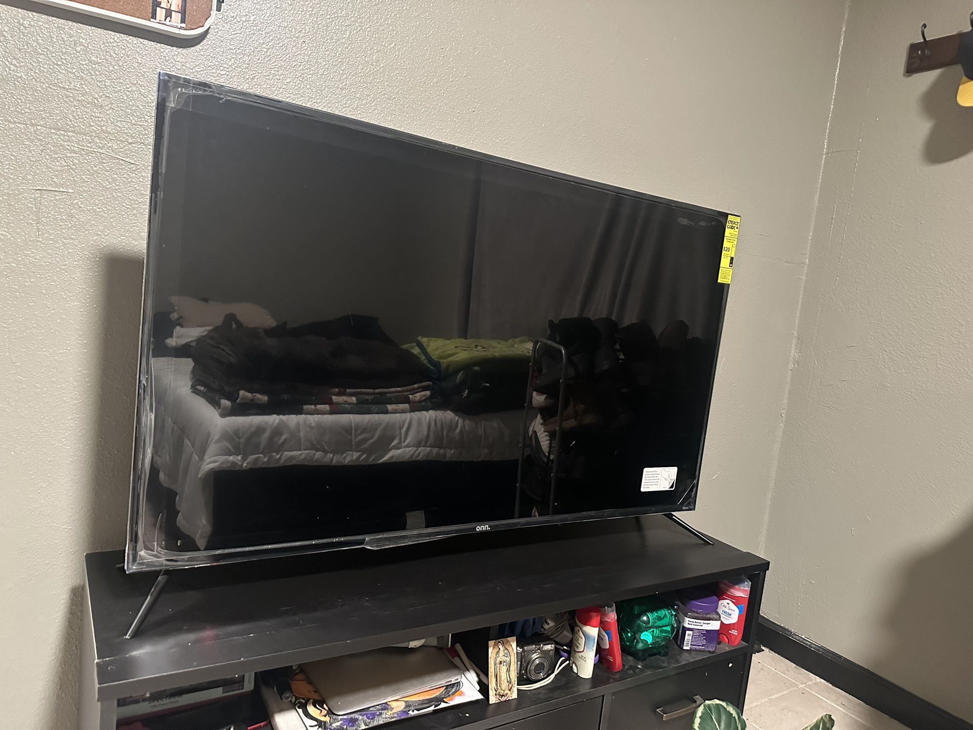 Roku Tv 50 Inch W Wall Mount