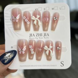 Press On Nails 