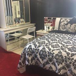 5 pc Queen bedroom set
