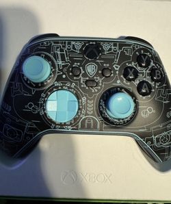 Xbox Contorller Space Jam Legacy 