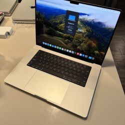 Apple 16” MacBook Pro M1 Pro Chip 32GB Ram 512SSD! Like new! We Offer Financing! 