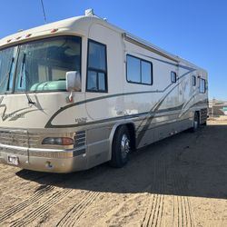 2000 Country Coach Magna