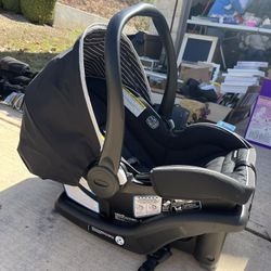 Infant Car seat 