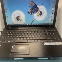 ..TOSHIBA SATÉLITE . .C55D-A….250 GB GB…..8.0 RAM . READY FOR CLASSES ON LINE OR WORK FROM HOME
