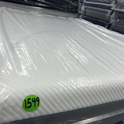 QUEEN SIZE TEMPURPEDIC ADAPT (MEDIUM) HYBRID MATTRESS & BOX SPRING BED SET