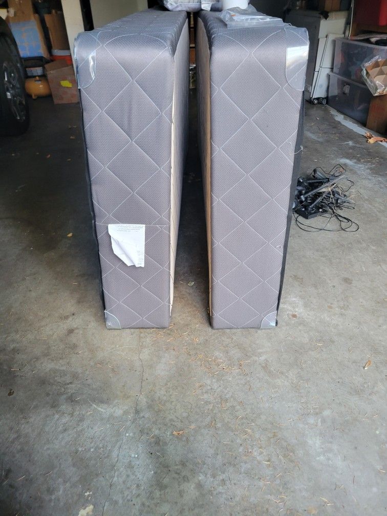 Twin Spring Box In Very Good Condition