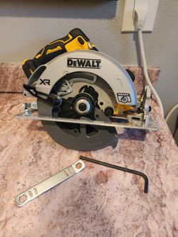 Serruccho Dewalt new only firm price tool