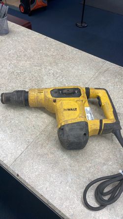 Dewalt D25481 (no handle) 10.5 amp corded SDS-max combination concrete rotary hammer 70517229