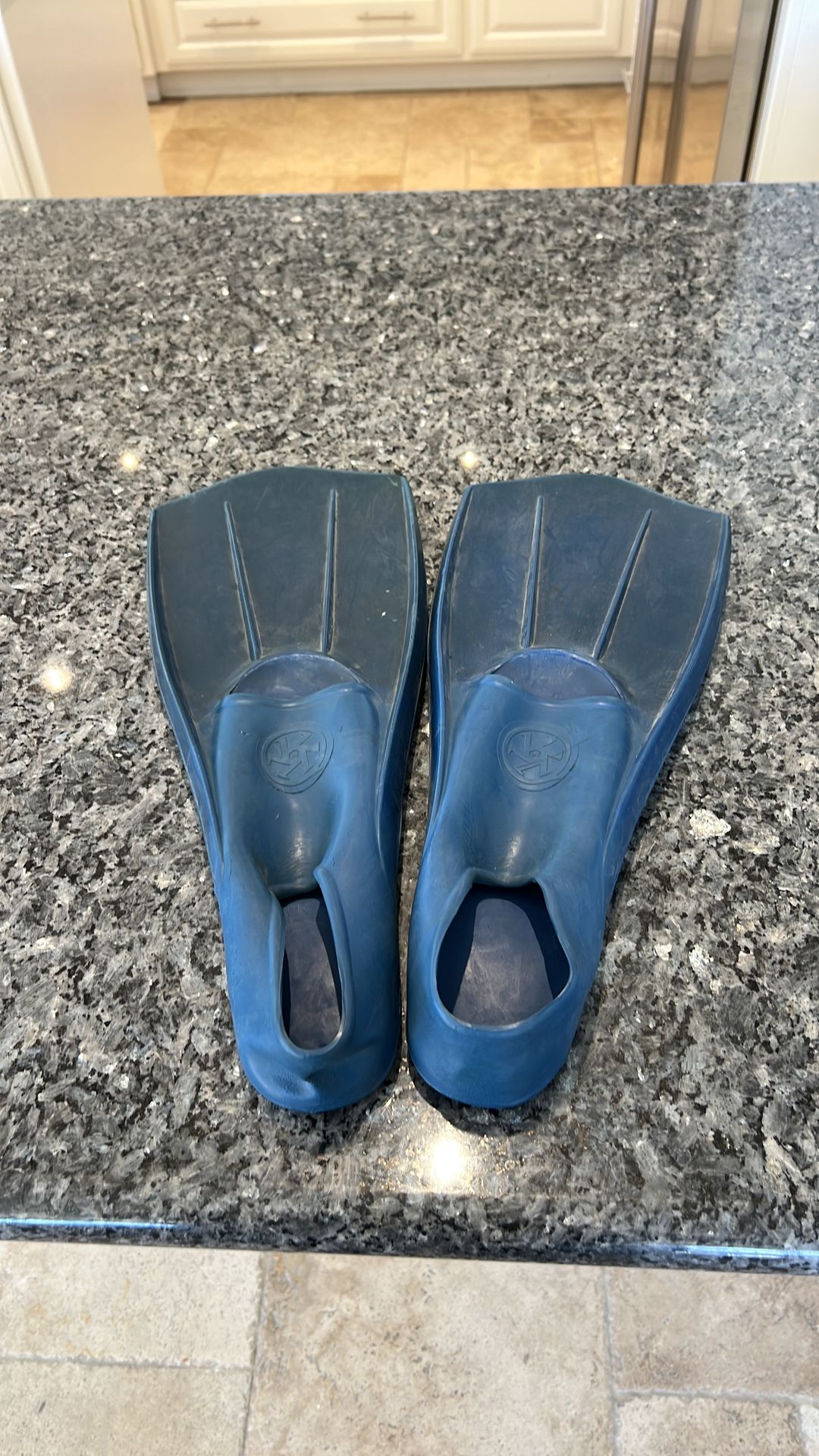 FINS - SWIM- SNORKAL 9-11