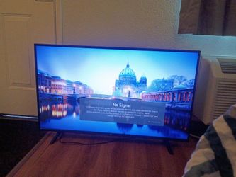 LG 42 in smart HDMI TV