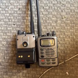 Walkie talkies standard horizon submersible no charger for batteries