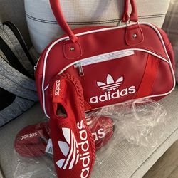 Adidas tennishoes and matching bag