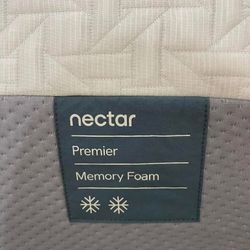 Nectar Premier Memory Foam, King, Like New, Perfect Condition