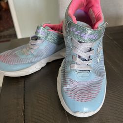 Sketchers Girls Size 3