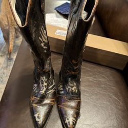 Women’s Custom Painted Boots 