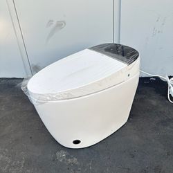 Smart Toilet, One Piece Bidet Toilet With Tank, 1.1 GPF Auto Flush, Auto Open/close, Heated Bidet Seat, Warm Water, Dryer, No Water Pressure Required