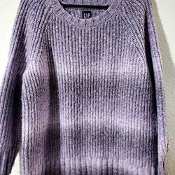 Gap sweater