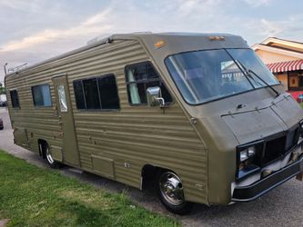 1985  CHEVY P30""