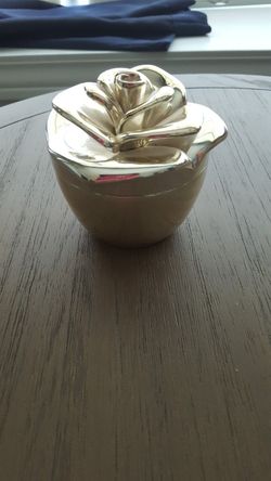 Metal Rose /lined box